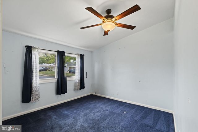 520 S MAPLE AVE, Maple Shade, NJ 08052