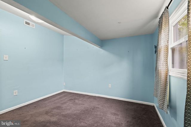 520 S MAPLE AVE, Maple Shade, NJ 08052