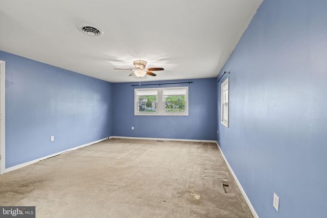 520 S MAPLE AVE, Maple Shade, NJ 08052