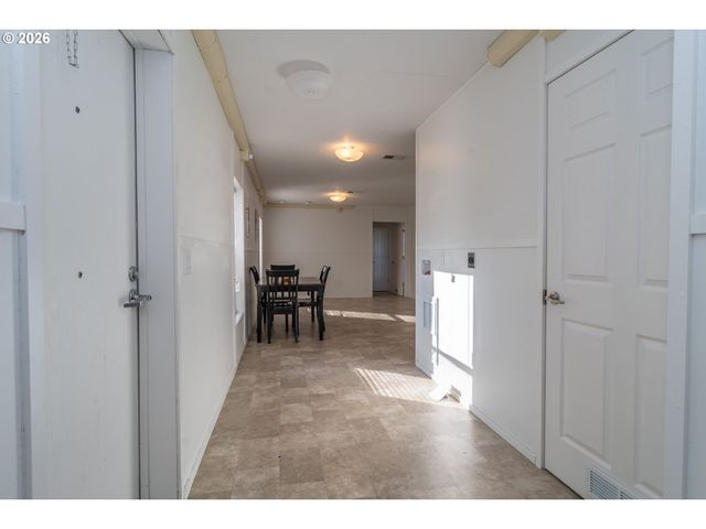 5000 Ne STEPHENS St 40, Roseburg, OR 97470