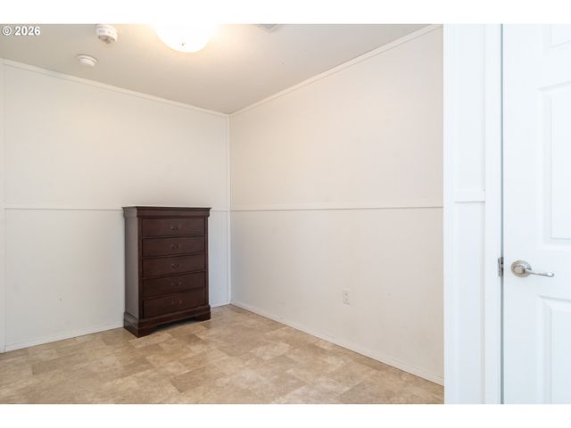 5000 Ne STEPHENS St 40, Roseburg, OR 97470