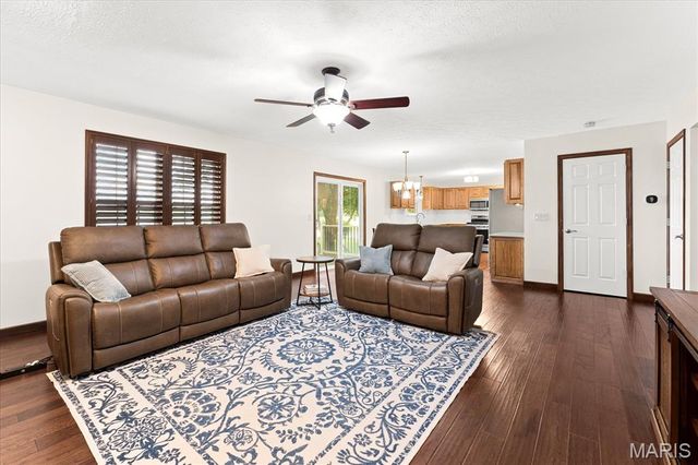 320 Summers Trace, Belleville, IL 62220