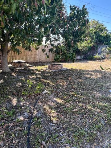 4611 NE 15th Avenue, Pompano Beach, FL 33064