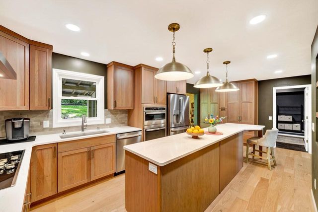 1619 Elderwood Circle, Middleton, WI 53562