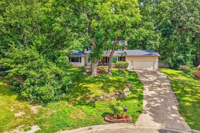 1619 Elderwood Circle, Middleton, WI 53562