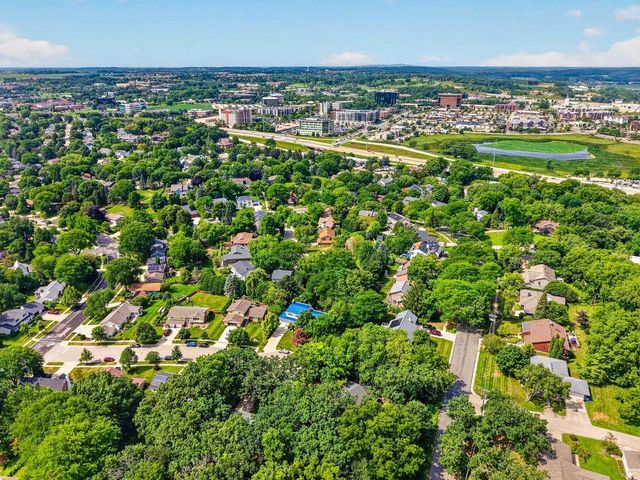 1619 Elderwood Circle, Middleton, WI 53562