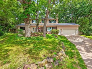 1619 Elderwood Circle, Middleton, WI 53562