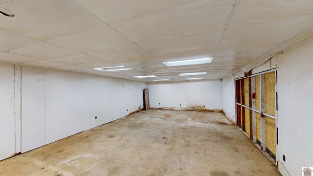 1875 Buffalo Road, New Concord, KY 42071