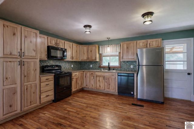 1875 Buffalo Road, New Concord, KY 42071