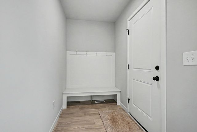 58481 Swenson Street, Mattawan Vllg, MI 49071