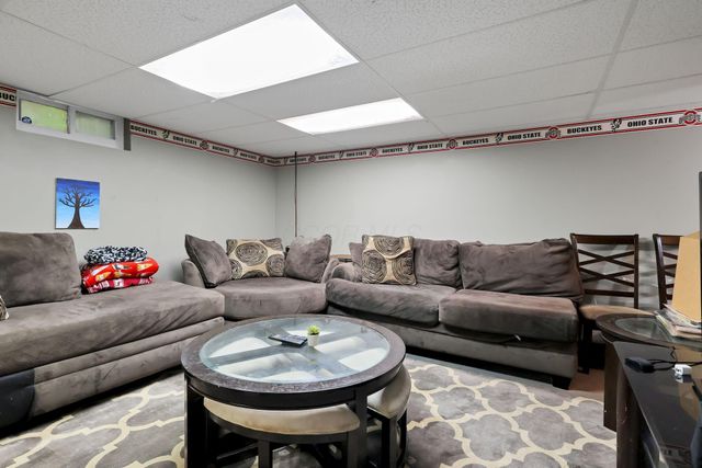 3148 Curtis Knoll Drive, Dublin, OH 43017