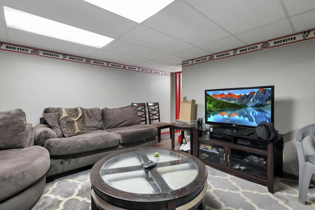 3148 Curtis Knoll Drive, Dublin, OH 43017