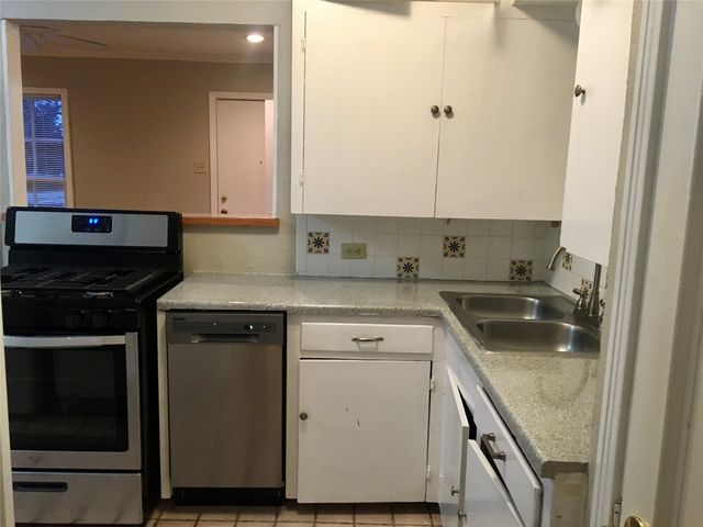 5104 N Hall Street, Dallas, TX 75235
