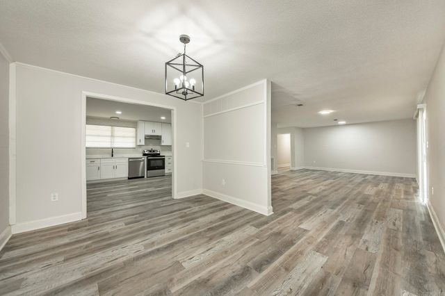2112 Lancelot Lane, Jacksonville, AR 72076