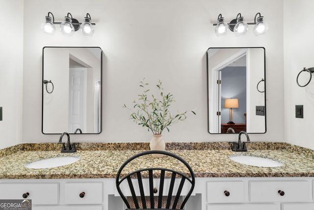 517 Elkhorn Place, Woodstock, GA 30189