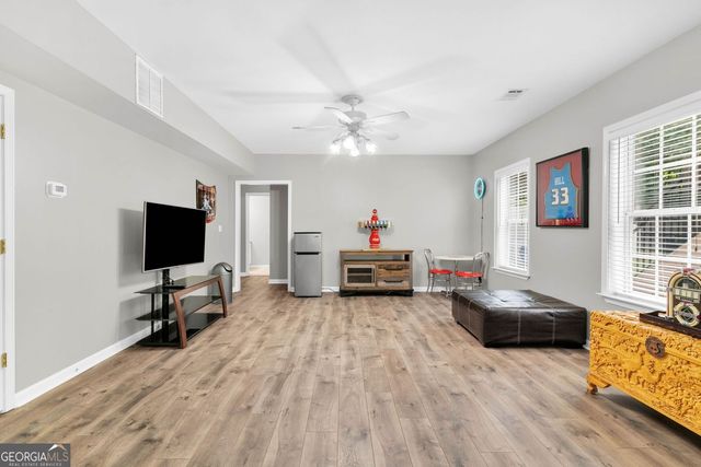 517 Elkhorn Place, Woodstock, GA 30189