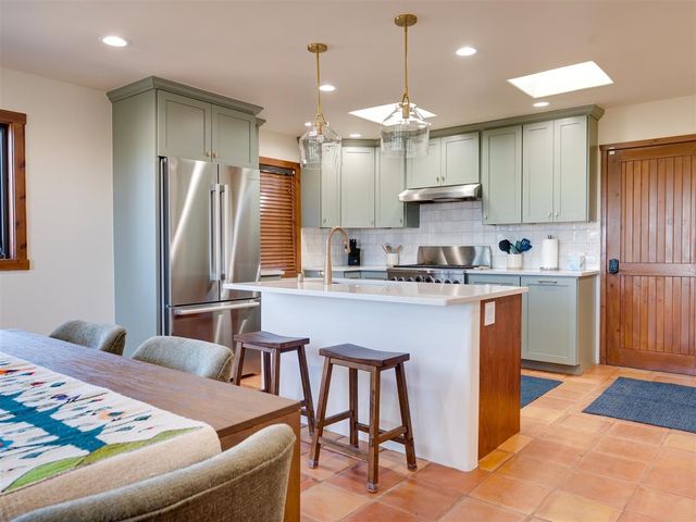 830 Camino De Jemez, Santa Fe, NM 87501