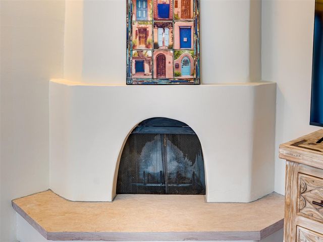 830 Camino De Jemez, Santa Fe, NM 87501