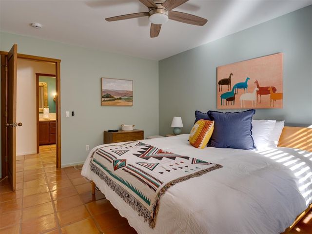 830 Camino De Jemez, Santa Fe, NM 87501