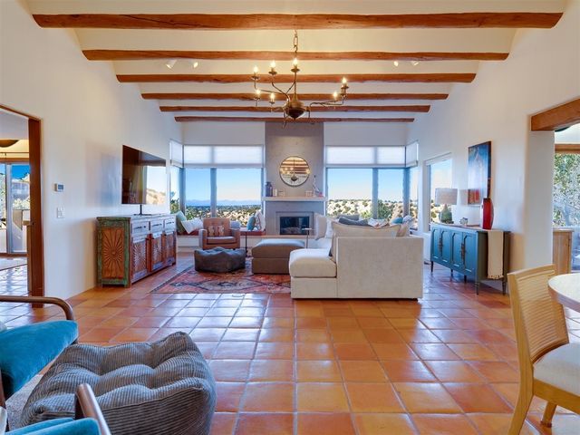 830 Camino De Jemez, Santa Fe, NM 87501