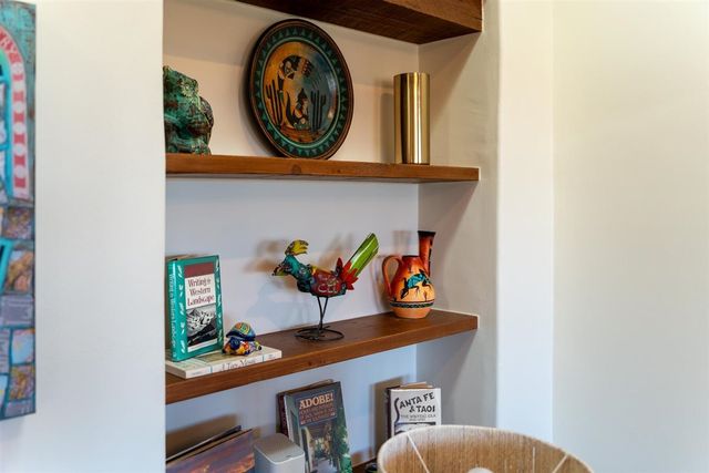 830 Camino De Jemez, Santa Fe, NM 87501