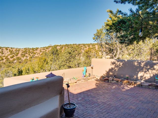 830 Camino De Jemez, Santa Fe, NM 87501