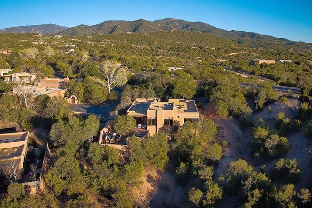 830 Camino De Jemez, Santa Fe, NM 87501