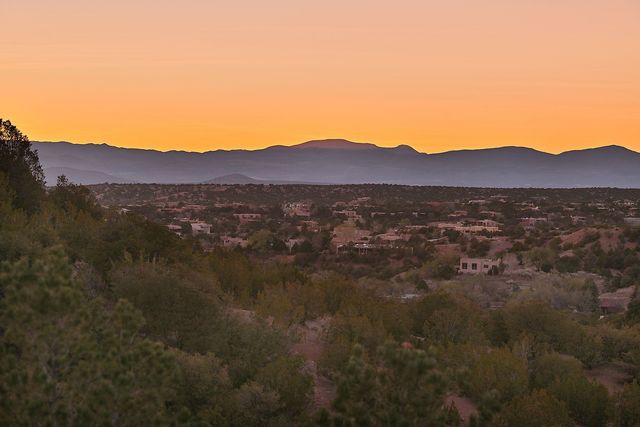 830 Camino De Jemez, Santa Fe, NM 87501