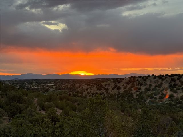 830 Camino De Jemez, Santa Fe, NM 87501