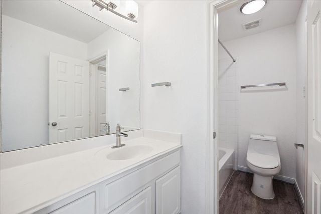 11705 Shoal Landing Street, Pearland, TX 77584