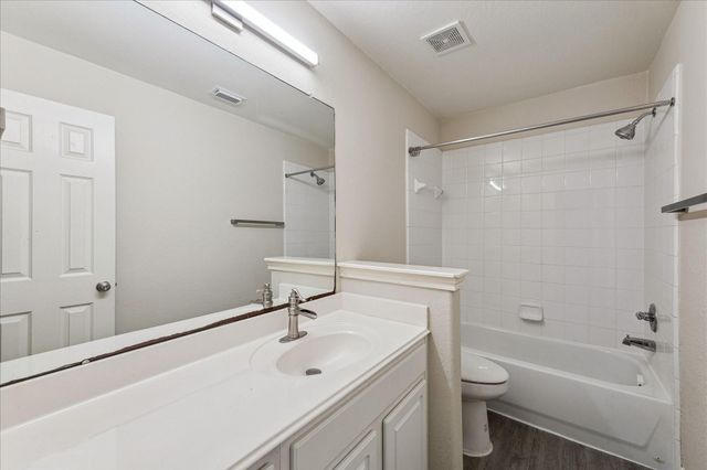 11705 Shoal Landing Street, Pearland, TX 77584