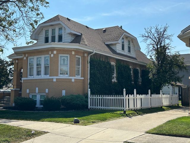 8101 White Avenue, Lyons, IL 60534