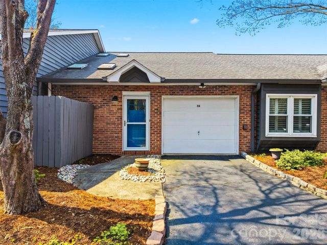 2200 6th Street NW 3A, Hickory, NC 28601