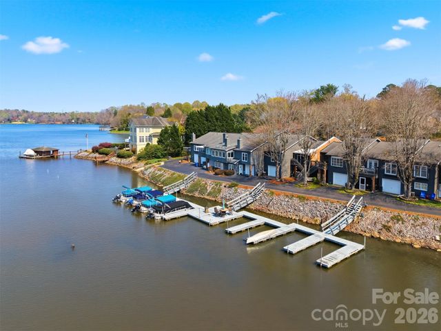 2200 6th Street NW 3A, Hickory, NC 28601