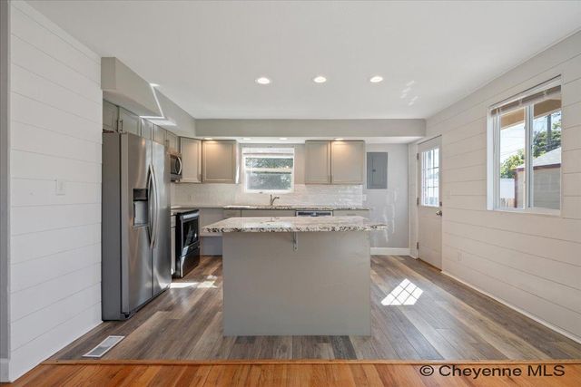 2215 E 17TH ST, Cheyenne, WY 82001