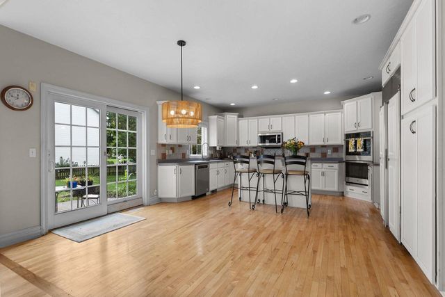 1426 MAHLER BOULEVARD, Neenah, WI 54956