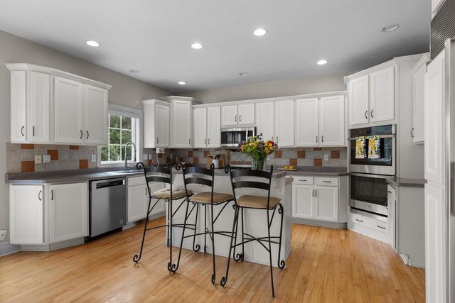 1426 MAHLER BOULEVARD, Neenah, WI 54956