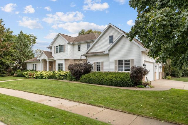 1426 MAHLER BOULEVARD, Neenah, WI 54956