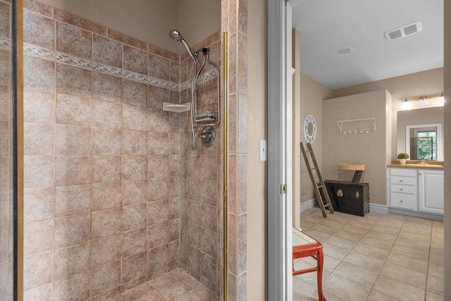 1426 MAHLER BOULEVARD, Neenah, WI 54956