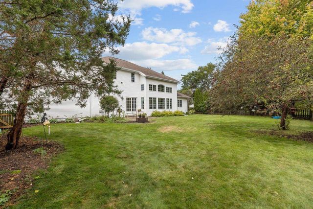 1426 MAHLER BOULEVARD, Neenah, WI 54956