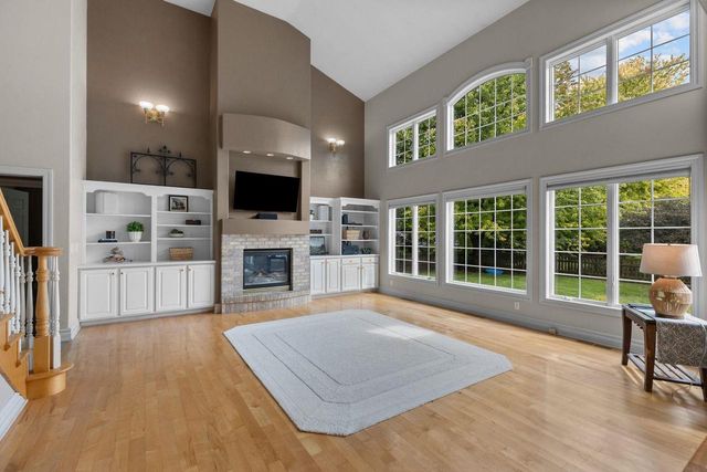 1426 MAHLER BOULEVARD, Neenah, WI 54956