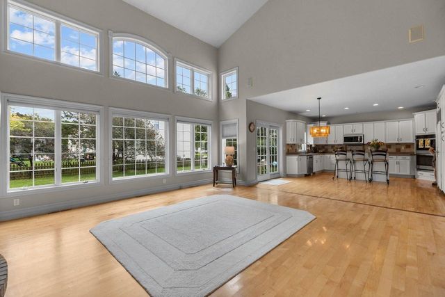 1426 MAHLER BOULEVARD, Neenah, WI 54956