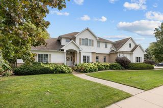 1426 MAHLER BOULEVARD, Neenah, WI 54956