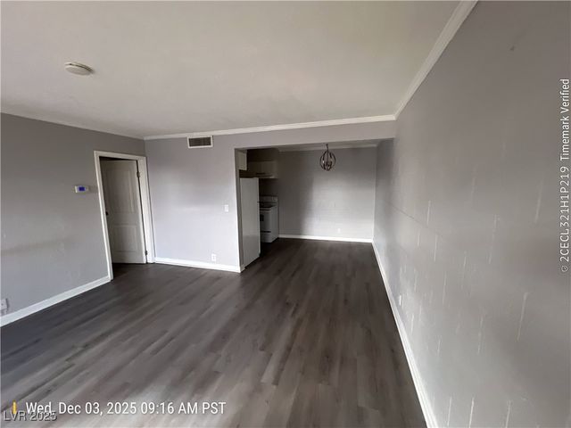 555 South Royal Crest Circle 9, Las Vegas, NV 89169