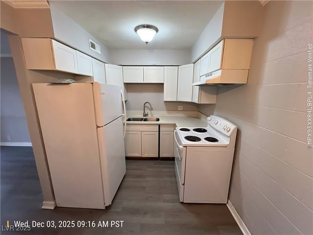 555 South Royal Crest Circle 9, Las Vegas, NV 89169