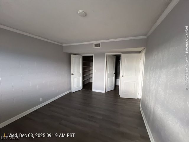 555 South Royal Crest Circle 9, Las Vegas, NV 89169