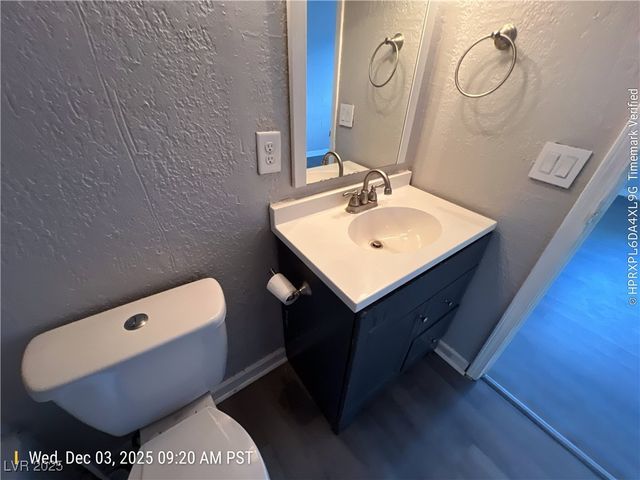 555 South Royal Crest Circle 9, Las Vegas, NV 89169