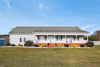 100 Longview CIR, Smithfield, VA 23430