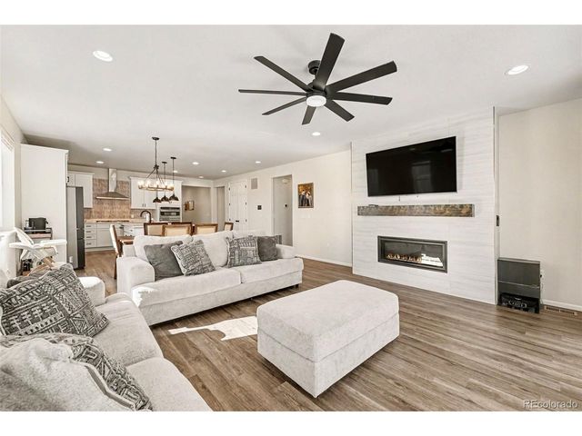 3866 N Fultondale St, Aurora, CO 80019