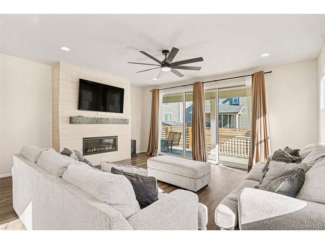 3866 N Fultondale St, Aurora, CO 80019